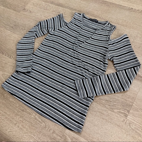 Harlowe & Graham Cutout Ribbed Top Striped Women's Medium - Picture 5 of 14